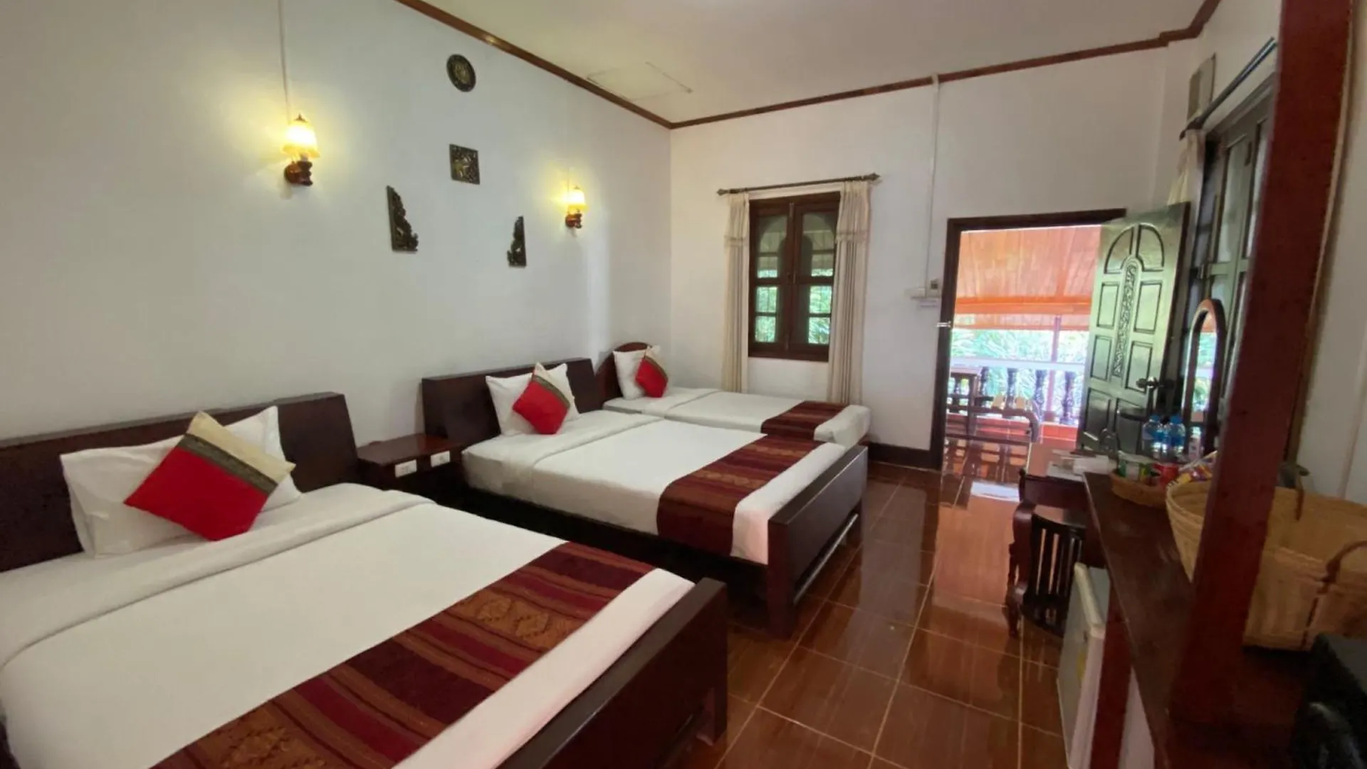 Vangsavath Hotel Luang Prabang 4*,  Laos